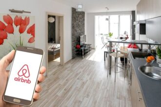 airbnb obligata sa elimine peste 65 000 anunturi de inchiriere 682c889616c91