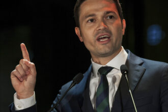 alegeri prezidentiale 2025 liberalul robert sighiartau il ataca pe marcel ciolacu este o frana pentru candidatul coalitiei 6817e98280700