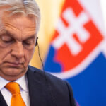 "Controversele alegerilor românești stârnesc reacții în Ungaria: Viktor Orban răspunde criticilor legate de susținerea lui George Simion" 2 alegerile din romania agita spiritele in ungaria viktor orban atacat pentru sprijinirea lui george simion revine asupra declaratiei 68219df0c7de9