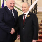 Aleksandr Lukașenko își mobilizează agricultorii să crească producția de cartofi pentru a susține Rusia. „E imperativ să ne sprijinim frații!” 3 aleksandr lukasenko isi indeamna fermierii sa cultive mai multi cartofi pentru a hrani rusia trebuie sa ii ajutam pe fratii nostri 6837320747a77