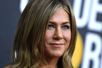 alerta la vila lui jennifer aniston din bel air un barbat a intrat cu masina in poarta resedintei 681fab6b864ba