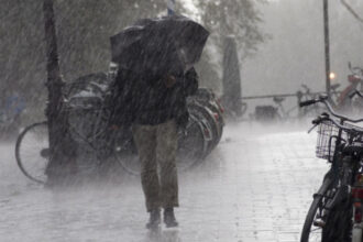 alerta meteo vreme rece si ploi in toata tara pana marti seara cod galben de vijelii si vant puternic luni in toate regiunile 682ae0659a420