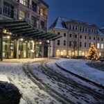 Perspectiva Ospitalității: De la Fantezie la Rentabilitate - Beneficiile Investiției în Hoteluri 3 analiza industria ospitalitatii intre vis si profitabilitate 2 avantaje generale ale investirii intr un hotel 6826e2cc2fcbb