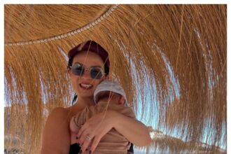 anca dinicu se desparte cu greu de fiul ei sta cu noi in camera video exclusiv 682f0521ba1bb