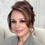 Andreea Marin a avut un moment neplăcut în direct: reacția fostei gazde de la „Surprize, surprize” a fost emoționantă: „Îmi tremurau picioarele!” 3 andreea marin a cazut in direct la tv cum a reactionat fosta prezentatoare de la surprize surprize imi tremurau picioarele 6821e7e4b6b4d