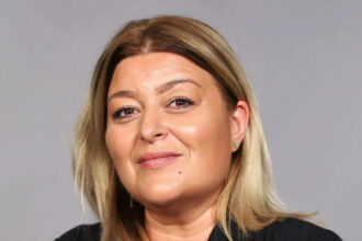 andreea popa senior consultant imobiliare ro vine la conferinta profit ro piata imobiliara 683942baae4e9