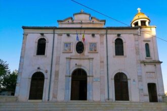 antoniadis comunitatea elena saluta intrarea teatrului elpis si a bisericii grecesti in comitetul pentru situatii de urgenta al judetului georgescu psd inca un exemplu dureros al incomp 681338aec11d0
