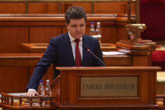 associated press noul presedinte al romaniei a depus juramantul criza politica se atenueaza dar la orizont se anunta provocari 68349335b4685