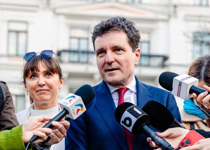 „Asaltul roboților persistă: Nicușor Dan dezvăluie slăbiciunile statului român!” 1 atacurile botilor continua nicusor dan sunt socat de cat de slab este statul roman 68208b2f0019b