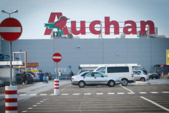 auchan va inchide 25 de supermarketuri in spania si va desfiinta peste 700 de locuri de munca 681c9e9d4f63d