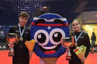 aur pentru elena zaharia de la csm constanta la europenele de tineret la tenis de masa 68206bf80a05d