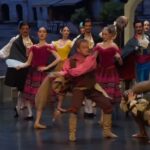 „Baletul strălucește pe scena din Constanța! Pregătiri efervescente pentru un spectacol de excepție: „Don Quijote” prinde viață prin arta dansului!” 3 baletul cucereste scena constanteana repetitii intense pentru un spectacol grandios don quijote prinde viata prin dans la constanta 681d4931ef821