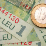 BNR: Leul câștigă teren în fața euro, dar pierde putere în raport cu dolarul 2 bnr leul se apreciaza fata de euro dar scade fata de dolar 6821e617411f8