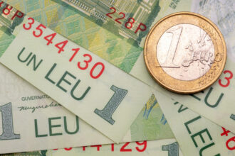 bnr leul se apreciaza fata de euro dar scade fata de dolar 6821e617411f8