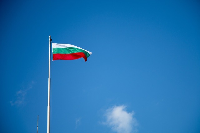 Bulgaria își adaptează strategia după modelul românesc, inaugurând magazine de stat cu prețuri controlate și oferte locale. 1 bulgaria se ia dupa romania si lanseaza magazine de stat cu preturi plafonate si produse locale 682b367cb9450