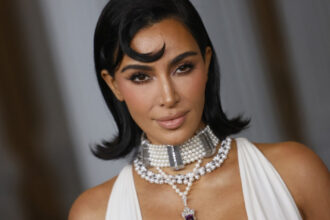 bunicii talhari vor fi judecati la paris pentru furtul bijuteriilor lui kim kardashian detalii despre jaful din 2016 68146f17d7263