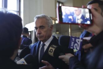 calin georgescu de 8 luni de zile propaganda minte ca vom iesi din europa nu vom iesi vom intra acolo la masa liderilor acestei lumi nu pe holuri si asteptand doar sa facem poze cu ei 68239fab7cc2d