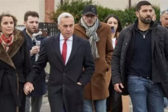 calin georgescu oamenii se opun schimbarii nu pentru ca nu o doresc ci pentru ca ii sperie sistemul creeaza umbre inventeaza pericole a venit vremea faceti acum pasul 68263a49529cd