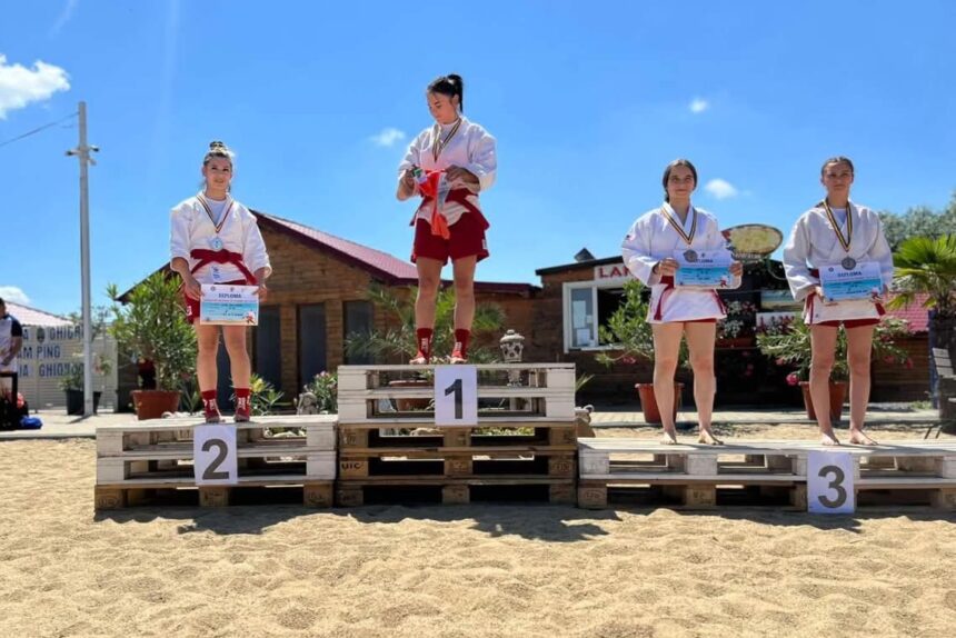 „Constanța găzduiește în acest weekend Campionatul Național de Beach Sambo!” 1 campionatele nationale de beach sambo au loc in weekend la constanta 683087a47bd73