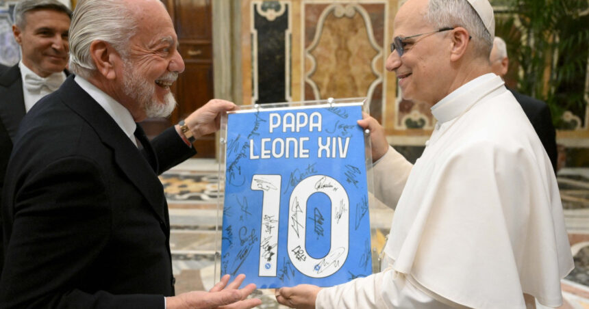 Echipa de fotbal campioană a Italiei a avut onoarea de a fi primită de Papa Leon al XIV-lea la Vatican. Discursul suveranului pontif 1 campionii italiei din seria a au fost primiti la vatican de catre papa leon al xiv lea mesajul suveranului pontif 6838c29d2c32d