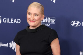 cantareata jill sobule cunoscuta pentru hiturile anilor 90 i kissed a girl si supermodel a murit intr un incendiu 6819b3c7e79eb