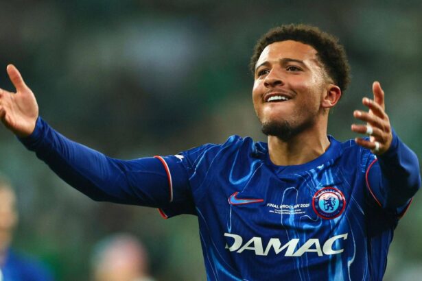 chelsea in istorie e prima echipa din lume care isi completeaza vitrina cu un set fabulos 6837ee4165c40