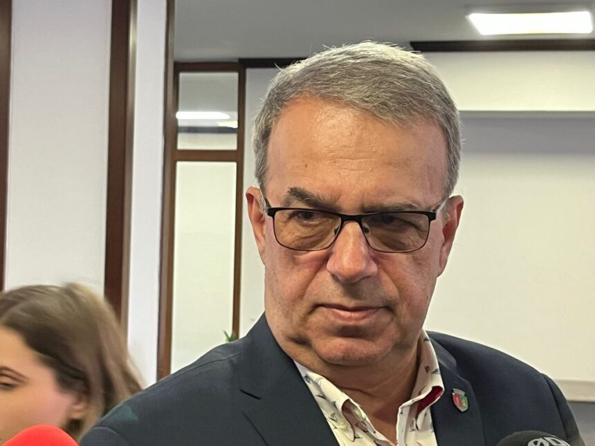 Chițac își exprimă opinia despre rezultatul alegerilor și îl contrazice pe Bourceanu: „Punctul său de vedere nu contează” 1 chitac comenteaza rezultatul alegerilor si ii da peste nas lui bourceanu punctul lui de vedere este irelevant 6818a606659e3