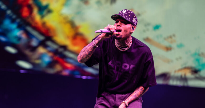 Chris Brown continuă să fie reținut până în jumătatea lunii iunie, fiind acuzat de agresiune în Regatul Unit. 1 chris brown ramane in detentie pana la mijlocul lunii iunie artistul este inculpat pentru vatamare corporala in marea britanie 682c3c789b184