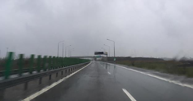 Aventuri pe A2: Condiții de trafic sub ploaie între București și Constanța 1 circulatie in conditii de ploaie pe a2 bucuresti constanta 68218819bfa43