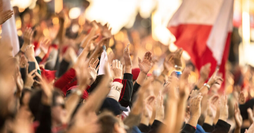 CNBC a dezvăluit clasamentul echipelor de fotbal cu cea mai mare valoare din întreaga lume. Care dintre ele conduce lista? 1 cnbc a dat publicitatii topul celor mai valoroase echipe de fotbal din lume cine este pe primul loc 681b40f67a1f3