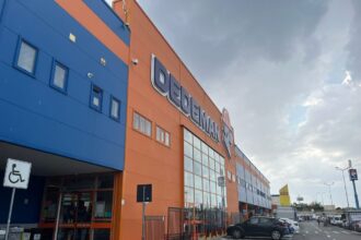 condamnat la ani grei de inchisoare in trecut dupa un incident grav din parcarea unui supermarket din constanta acum cere sa fie reabilitat 6833a51fded36