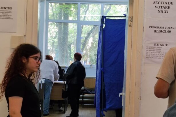 constantenii au iesit masiv la vot in cel de al doilea tur al alegerilor prezidentiale tot mai multe femei la urne 682babd2d3992