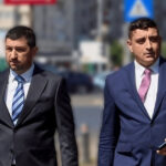 AUR, în dificultate: Libra Bank își închide ușile pentru conturile partidului din cauza unor „tranzacții dubioase” – Oficiul pentru Spălarea Banilor a fost alertat. 2 conturile aur au fost blocate de libra bank acuzatii de tranzactii suspecte a fost sesizat oficiul pentru spalarea banilor 68279cdbc3fe4