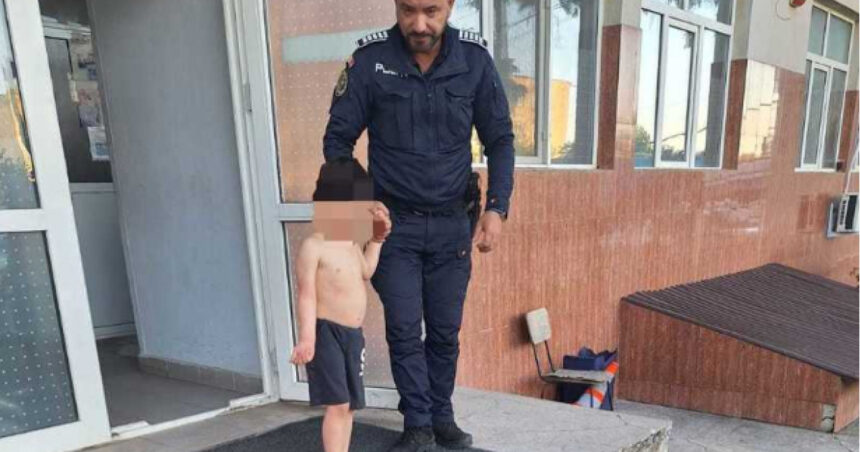 Un micuț de 4 ani descoperit pe stradă de către polițiști, după o cădere de la etajul 1, rătăcind fără direcție și fără să știe cum să revină acasă. 1 copil de 4 ani gasit dezbracat pe strada de politisti dupa ce a cazut de la etajul 1 era dezorientat si nu stia sa ajunga acasa 683a0d2ca0f7a
