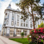 Craiova, lider în clasamentul Forbes al metropolelor europene pentru aventuri culturale. Descoperă și celelalte orașe incluse în selecție! 2 craiova pe primul loc in topul forbes al oraselor europene pentru escapade culturale ce alte orase se afla pe lista 6835d46e1493a