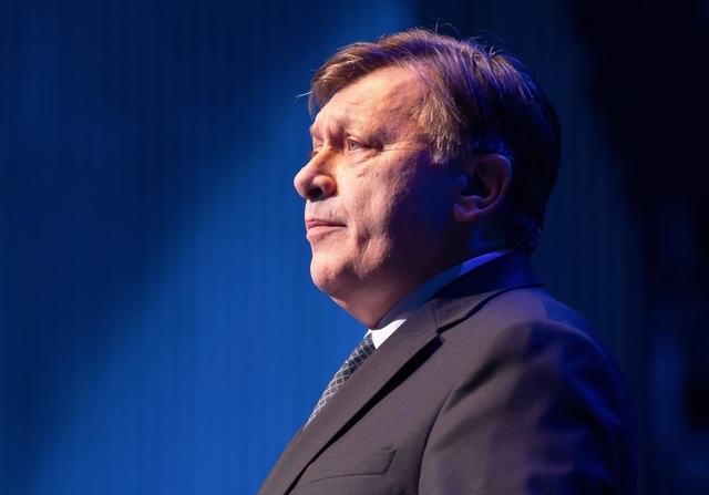 Crin Antonescu: „Politicienii trebuie să se adapteze la România contemporană, nu să o coboare.” 1 crin antonescu clasa politica trebuie sa se ridice la nivelul romaniei de azi nu invers 6812b9e0455af