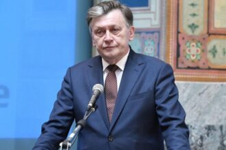crin antonescu ingrijorat de starea democratiei din tara reteaua securistico propagandistica a castigat urmeaza un atac la justitie partide si presa 682ca7a4647ef