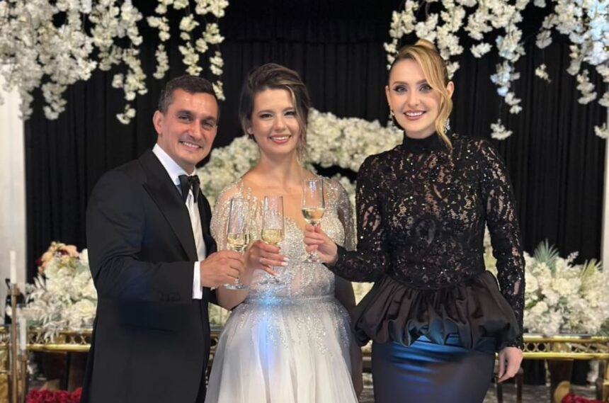 Alina Sorescu, strălucitoare la nunta lui Marian Drăgulescu și Simona Carmen: Mesajul ei după marele eveniment! 1 cum a aparut alina sorescu la nunta lui marian dragulescu cu simona carmen cantareata a avut si un mesaj dupa eveniment 6834210d1f829