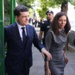 Mirabela Grădinaru strălucește la urne, alături de Nicușor Dan, cu un zâmbet radiant pe față! 3 cum a aparut mirabela gradinaru la sectia de votare l a tinut de mana pe nicusor dan si a fost numai cu zambetul pe buze 681715623e206
