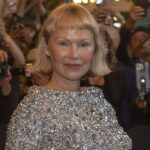 Transformarea spectaculoasă a Pameli Anderson la Met Gala 2025: O apariție surprinzătoare la 57 de ani! 3 cum a aparut pamela anderson la met gala 2025 actrita e aproape de nerecunoscut la 57 de ani 6819def48246d
