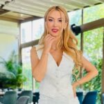 Andreea Bălan: Povestea surprinzătoare a alegerii sale între Antena 1 și TVR. Ce persoană specială a influențat decizia ei: „Am acceptat fără ezitare!” 2 cum a fost convinsa andreea balan sa lase antena 1 pentru tvr cine a sunat o am zis da fara sa stau pe ganduri 6821cefd5ccb7