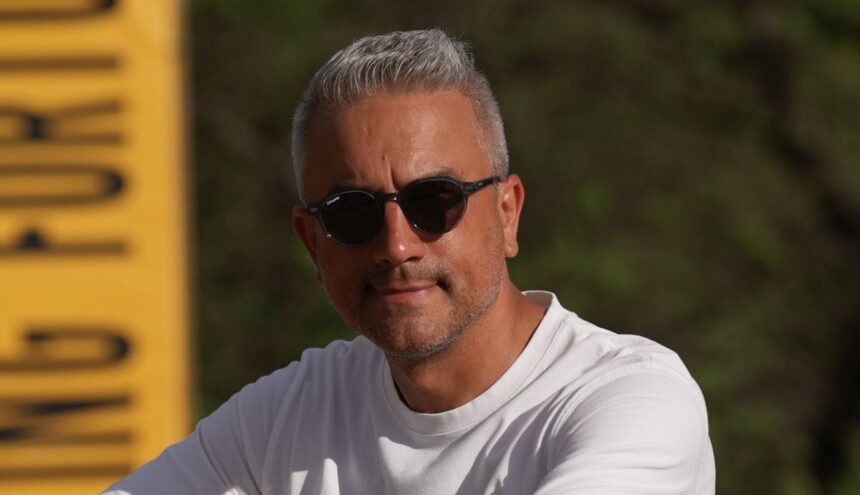 Zoli Toth și arta de a păstra divorțul în umbră: „Am avut multe de împărtășit” 1 cum a reusit zoli toth sa tina divortul departe de ochii si urechile publicului am suficient de oferit exclusiv 683478c106d9b
