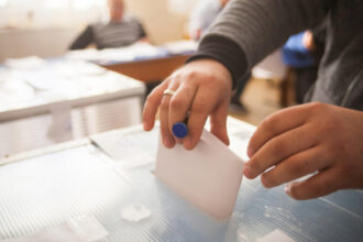 cum arata buletinele de vot pentru turul al doilea al alegerilor prezidentiale bec a prezentat machetele 681e37472a2a4