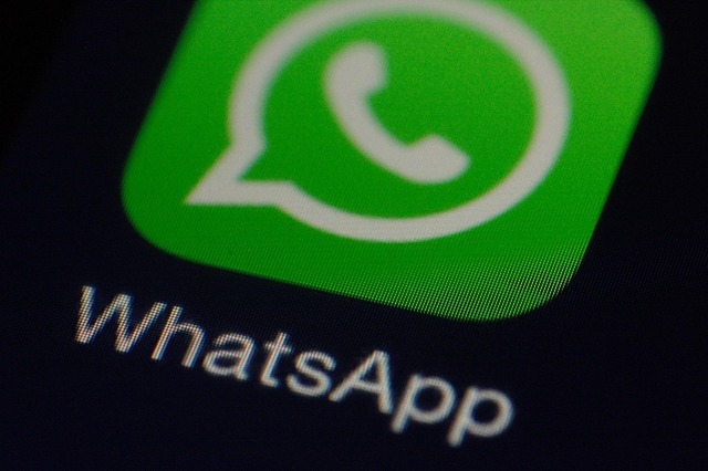 "Îmbunătățește interacțiunea comunității tale pe WhatsApp cu ajutorul reacțiilor rapide!" 1 cum folosesti reactiile rapide emoji pentru a starni implicarea comunitatii in whatsapp 6827292fd0e48