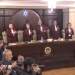 Curtea Constituțională va analiza săptămâna viitoare o propunere legislativă ce pedepsește înșelătoria cu fonduri europene. 2 curtea constitutionala discuta saptamana viitoare un articol de lege care sanctioneaza frauda cu fonduri europene 6839a7558fc81