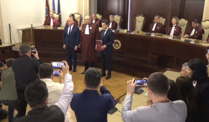 Curtea Constituțională a aprobat, în cadrul unei sesiuni festive, mandatul președintelui Nicușor Dan. „Se deschide o nouă eră în istoria României!” 1 curtea constitutionala in sedinta solemna i a validat mandatul presedintelui nicusor dan urmeaza un nou capitol in istoria romaniei video 682f0462a0d53