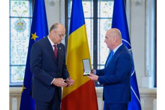 dan sucu decorat de presedintele interimar ilie bolojan pentru contributia la dezvoltarea mediului de afaceri si dialogul social 6824a3501f40b