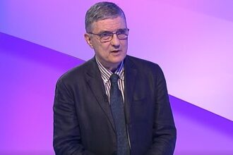 daniel daianu cei care sustin teza ca corectia deficitului se poate face numai pe partea de cheltuieli alearga dupa o himera asa ceva nu este posibil acest deficit bugetar este ca o cangrena pentru 6835948b898a2