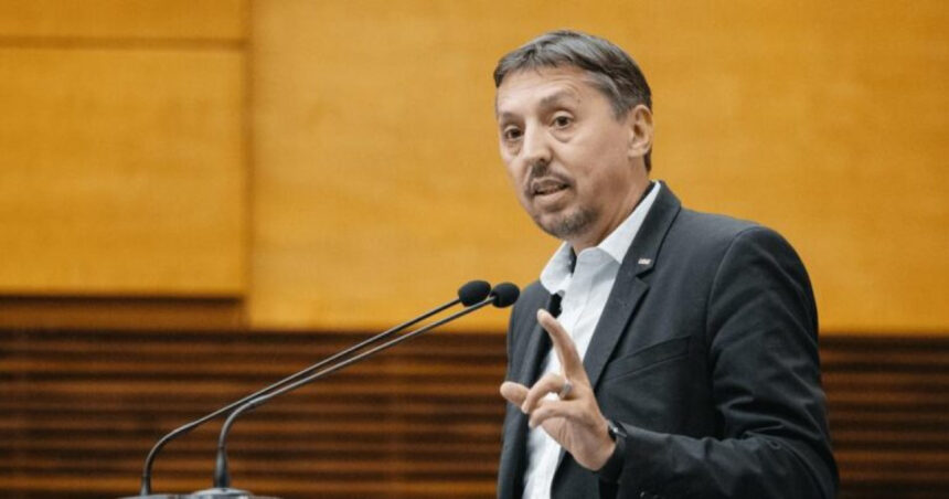 Daniel David se opune înființării unei noi materii intitulate „Educație sexuală”. Iată argumentele aduse de ministrul Educației. 1 daniel david nu sustine introducerea unei discipline care sa se numeasca educatie sexuala motivul invocat de ministrul educatiei 682dcd53b37f9