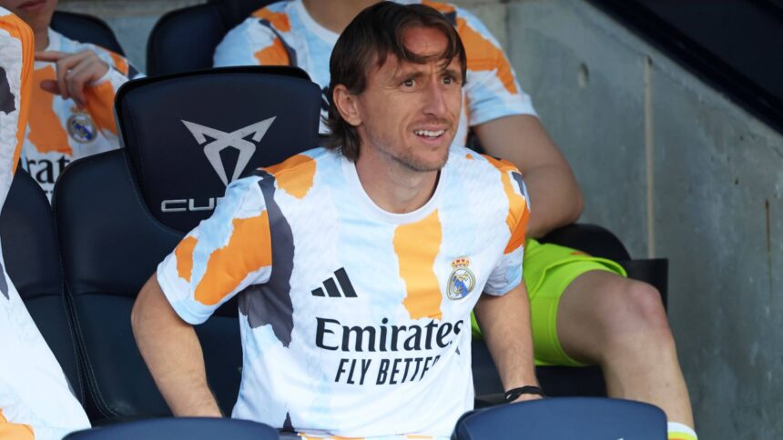 Motivul surprinzător pentru care Luka Modric nu a continuat la Real Madrid, în ciuda dorinței sale de a rămâne pe „Bernabeu” 1 de ce n a mai continuat de fapt luka modric la real madrid chiar daca visul lui era sa ramana pe bernabeu 682f869d09993